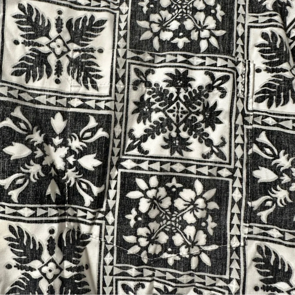 Vintage Rai Nani Black White Button Down Hawaiian Shirt Men’s Size 2XL Vacation